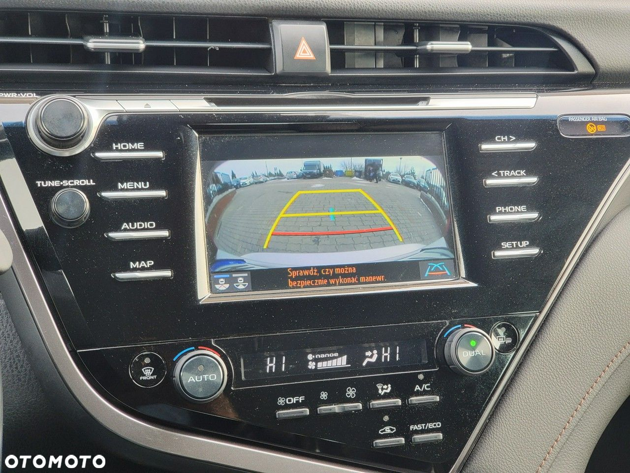 Toyota Camry - 33
