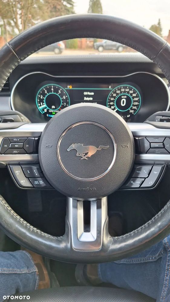 Ford Mustang 5.0 V8 GT - 12