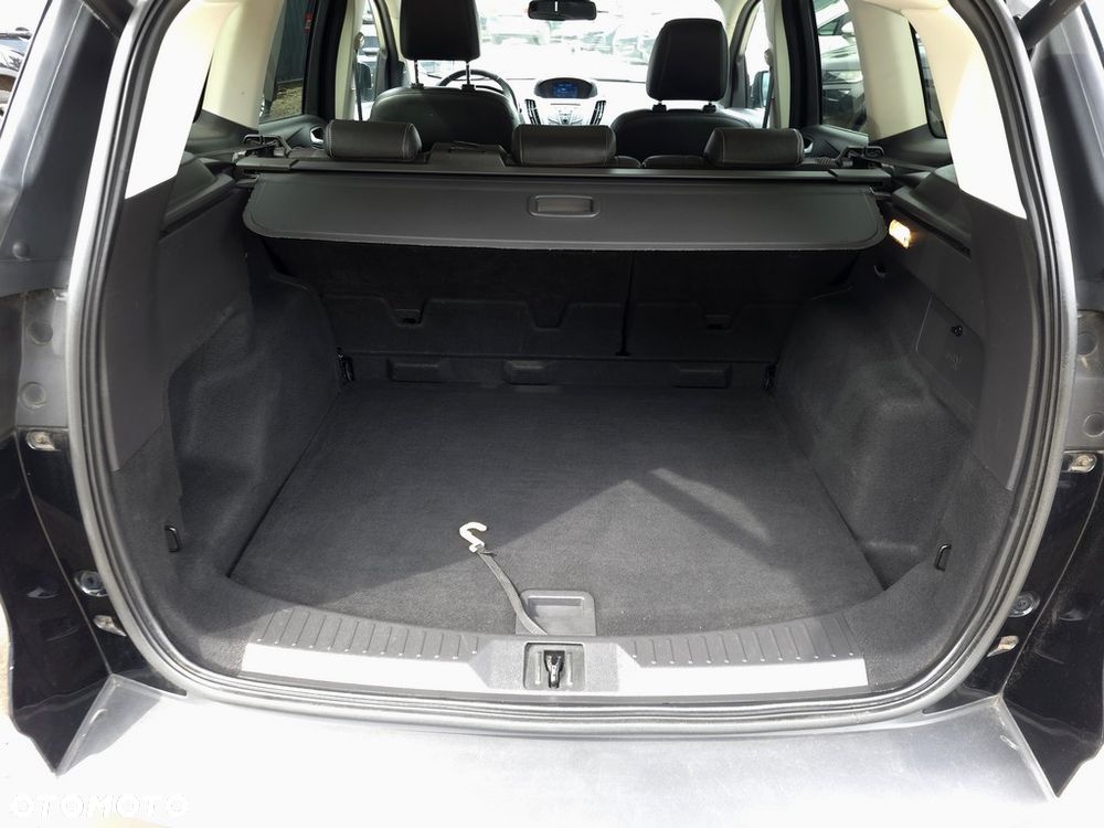Ford Kuga 2.0 TDCi FWD Titanium - 37