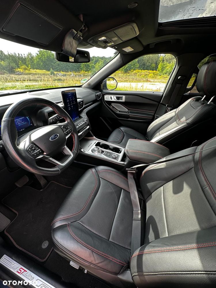 Ford Explorer - 14