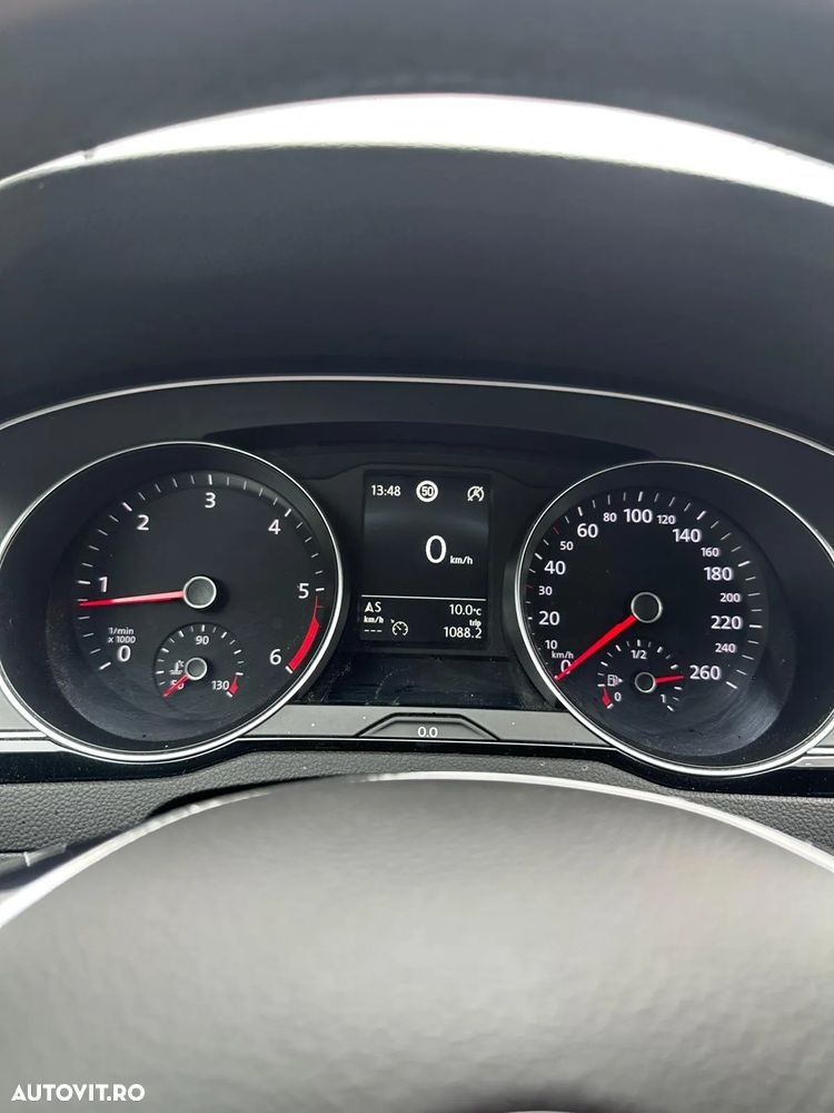 Volkswagen Passat - 11