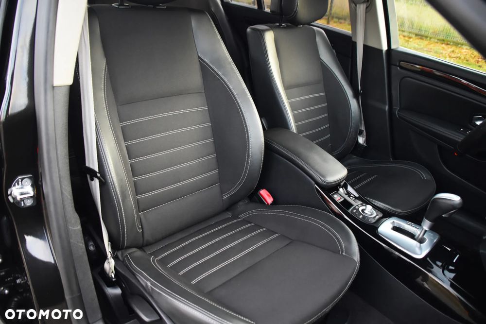 Renault Laguna dCi 175 FAP Bose Edition - 10