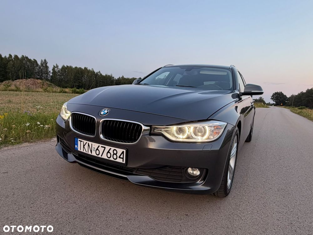BMW Seria 3 320d Luxury Line - 23