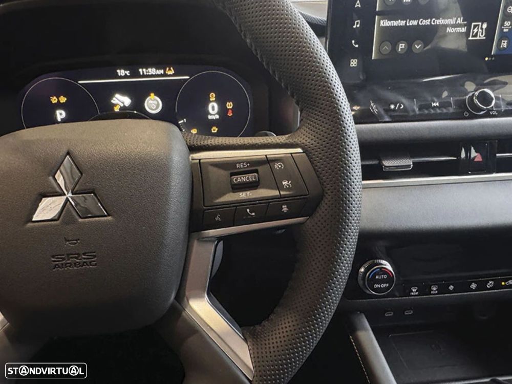 Mitsubishi Outlander - 10