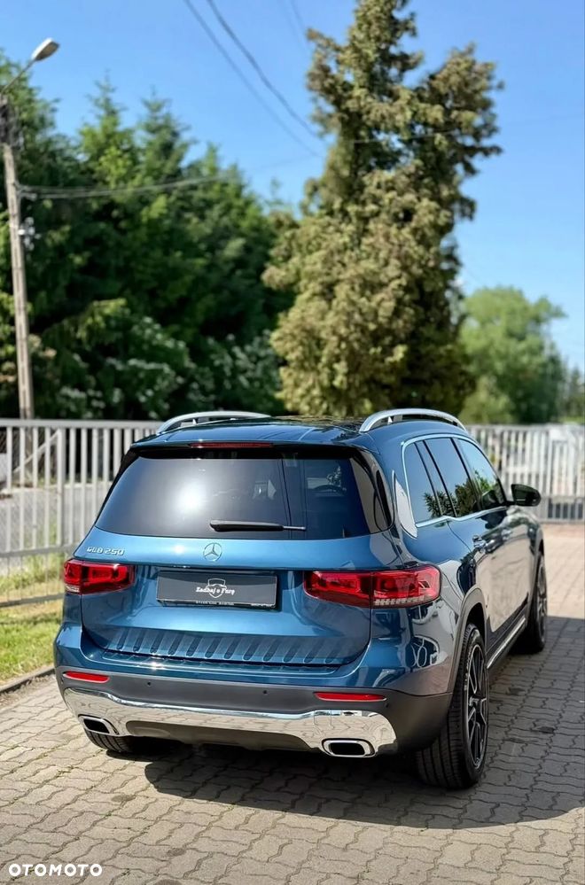Mercedes-Benz GLB 250 8G-DCT Progressive - 3