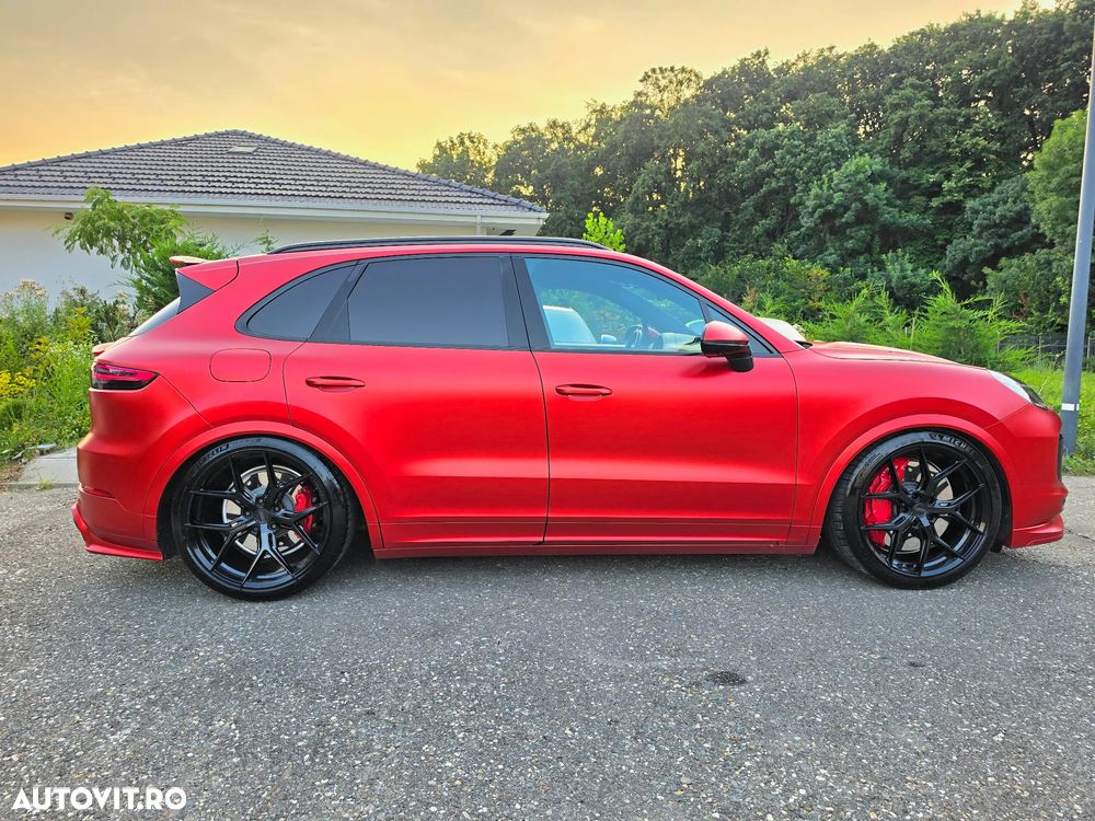 Porsche Cayenne Turbo - 3