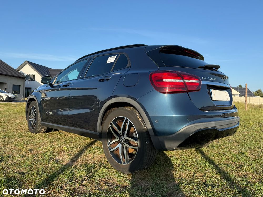 Mercedes-Benz GLA 200 7G-DCT Activity Edition - 5
