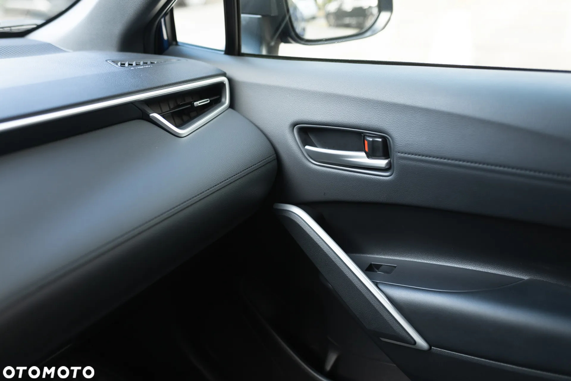 Toyota Corolla Cross 2.0 Hybrid Style - 25