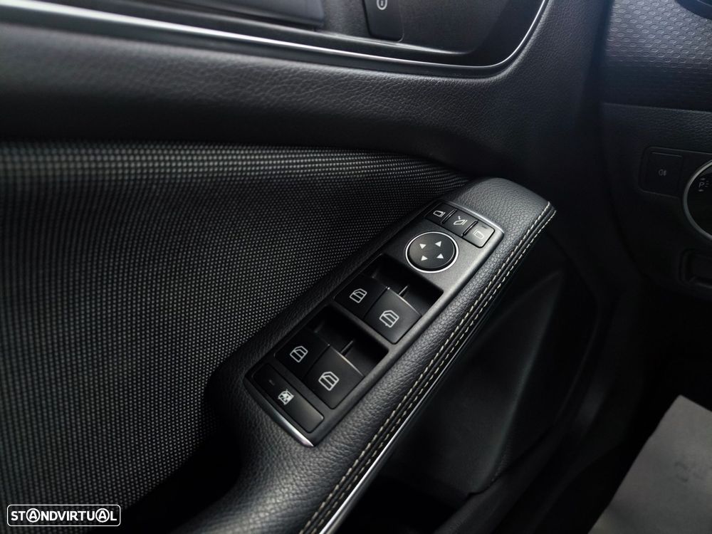 Mercedes-Benz A 180 d AMG Line - 21