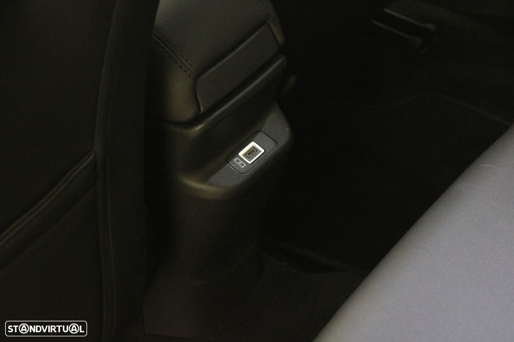 Jeep Avenger 54 kWh Summit - 37