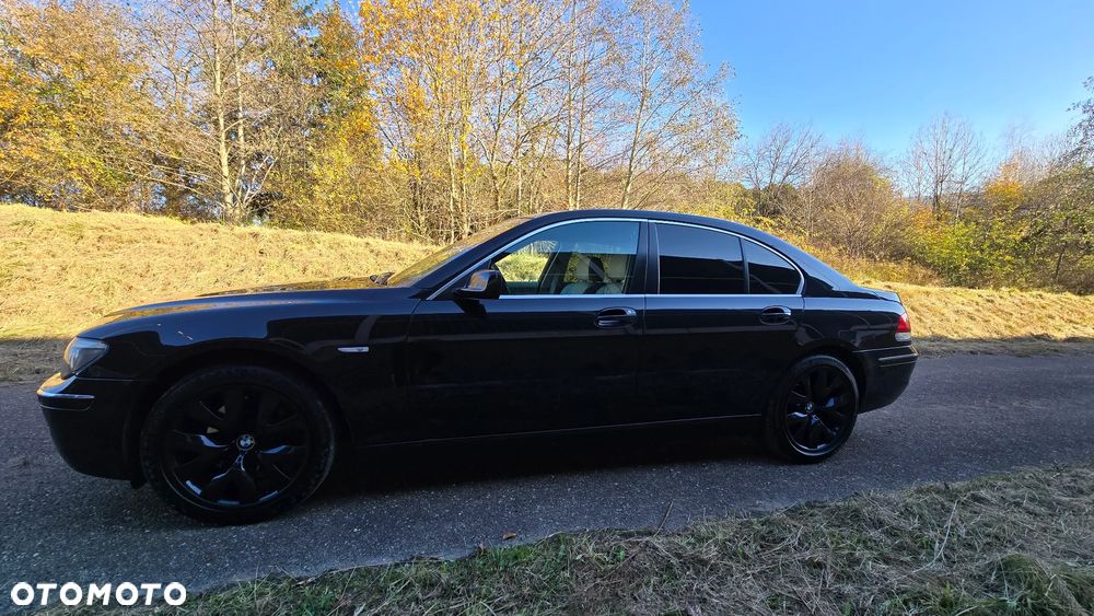 BMW Seria 7 740i - 11