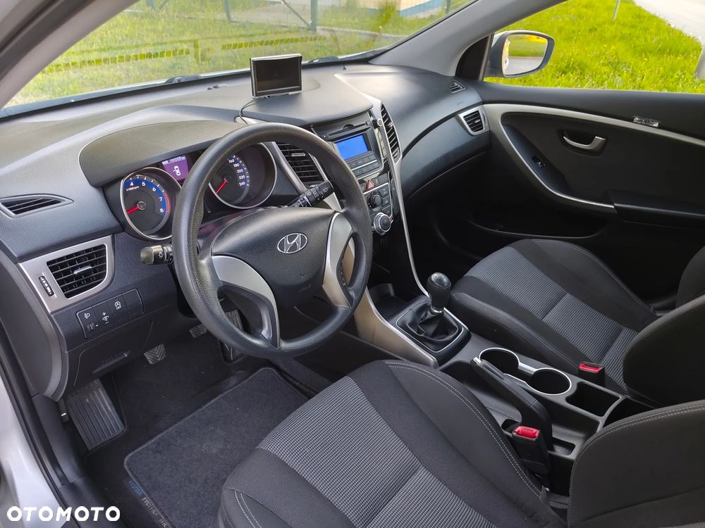 Hyundai i30 blue 1.4 YES Silver - 6