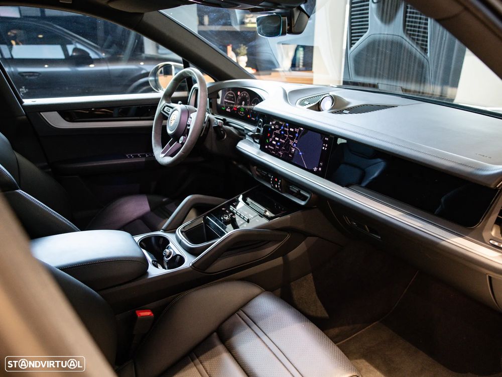 Porsche Cayenne Coupé E-Hybrid - 46