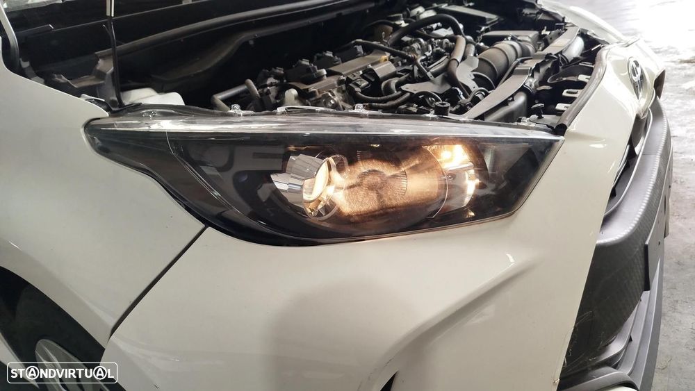 Ótica / farol direita TOYOTA Yaris (_P21_, _PA1_, _PH1_) - 2