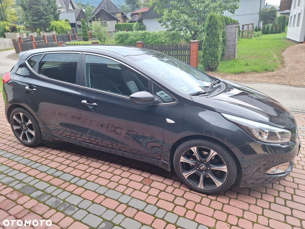 Kia Ceed - 4