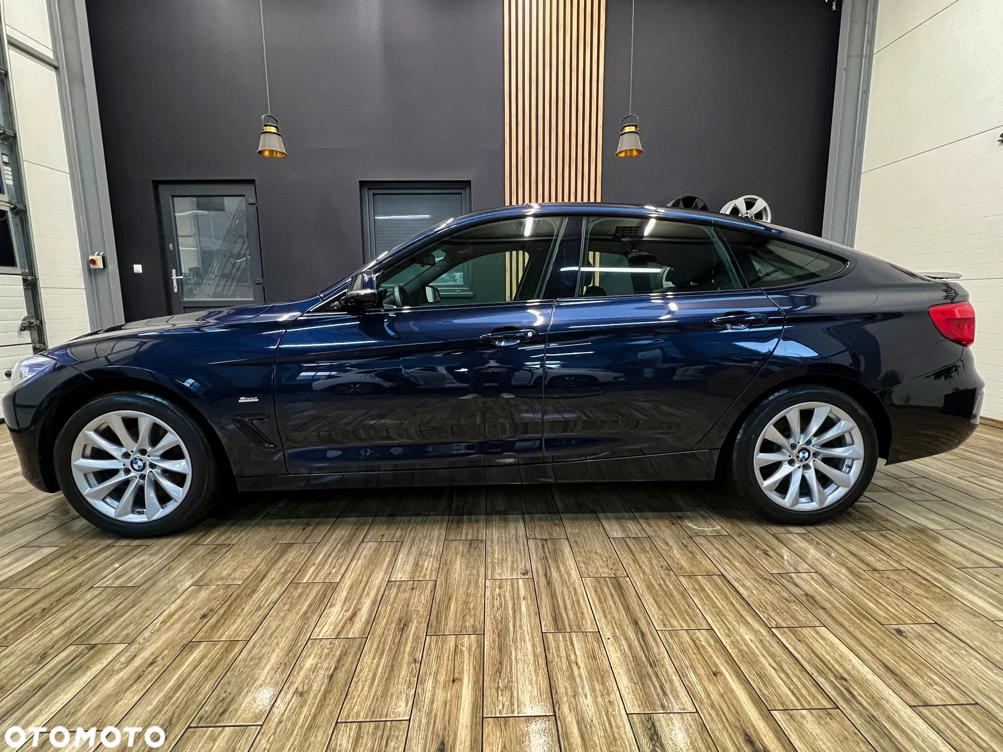 BMW 3GT 320d Sport Line - 11