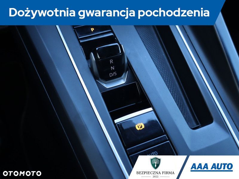 Volkswagen Golf - 21