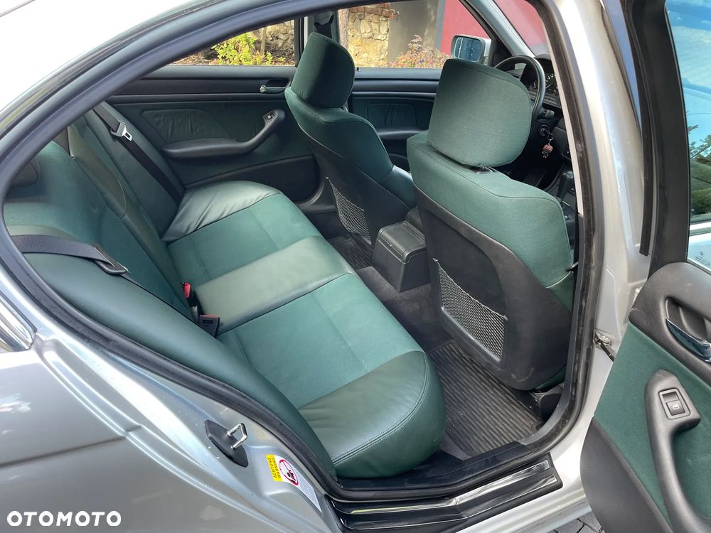 BMW Seria 3 328i - 20