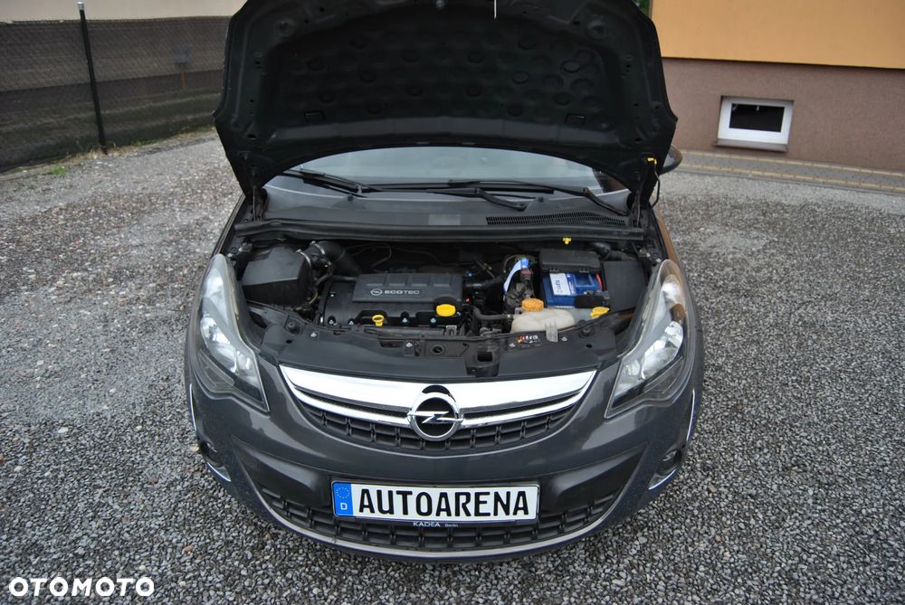 Opel Corsa 1.4 Cosmo - 26