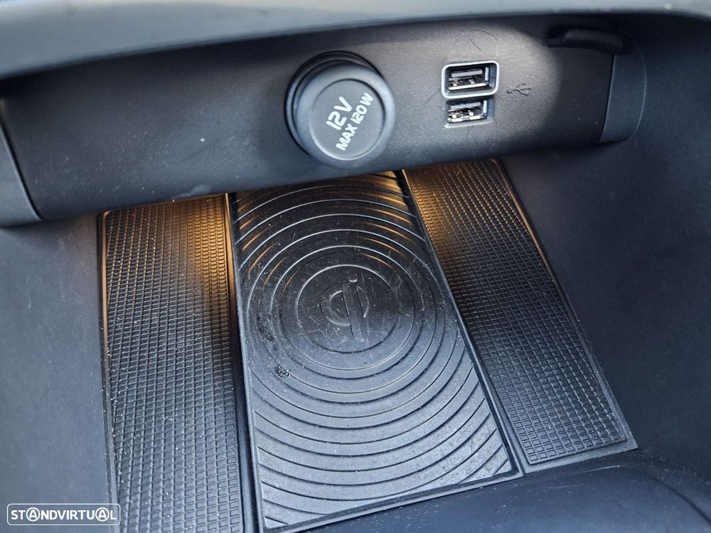 Volvo XC 40 D4 AWD Geartronic Momentum Pro - 39