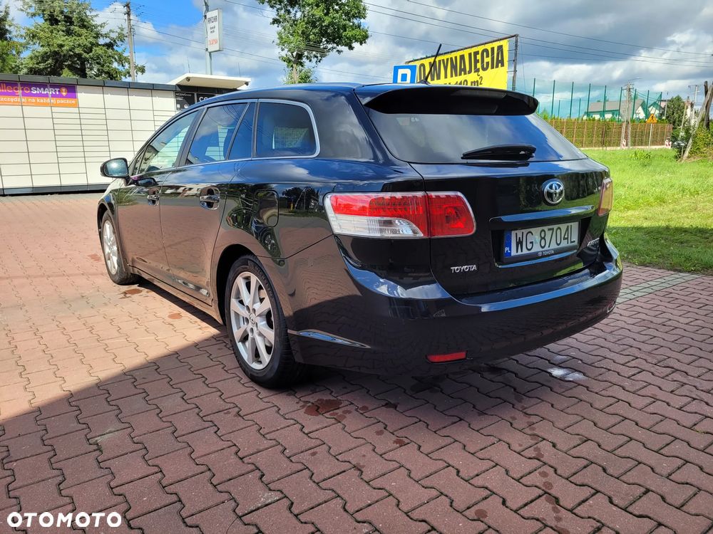 Toyota Avensis - 5