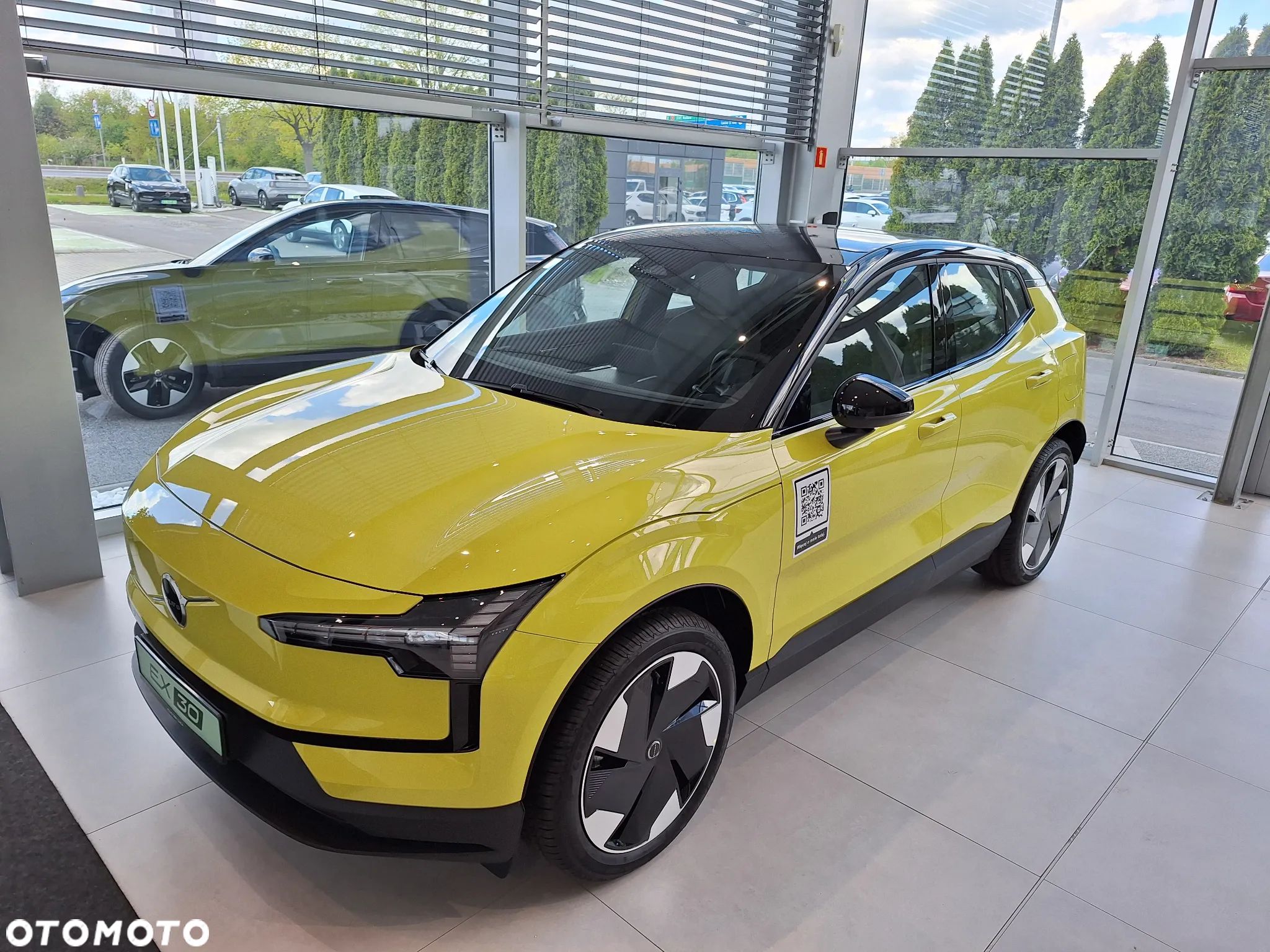 Volvo EX30 69kWh Single Motor Long Range Plus - 1