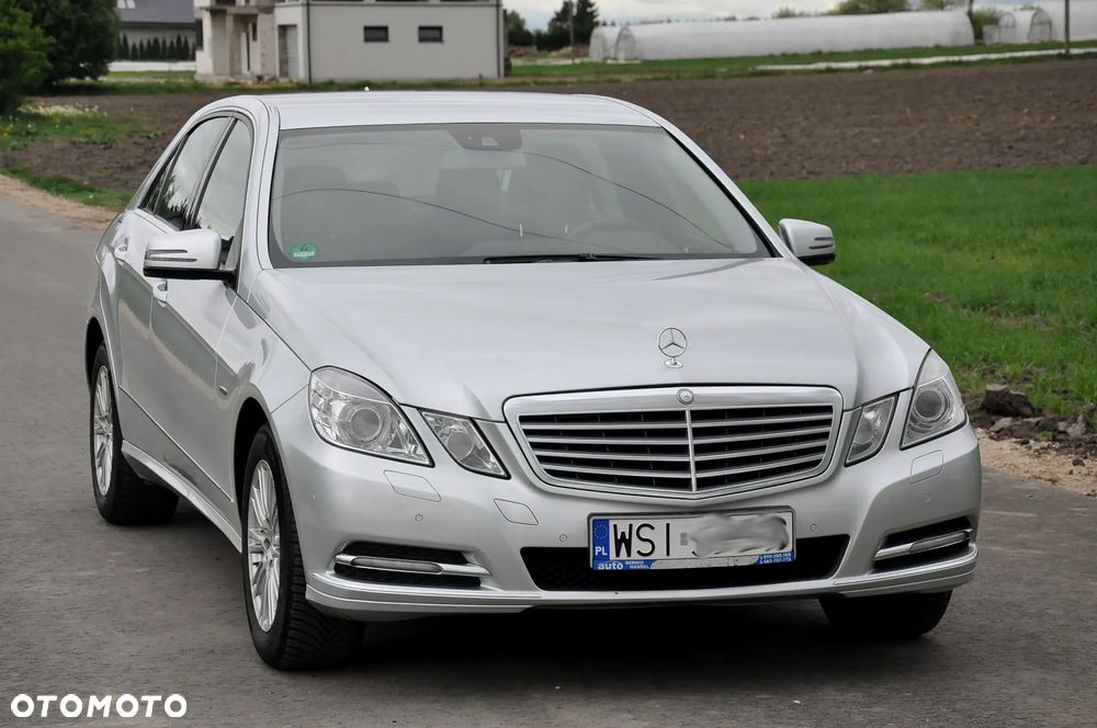 Mercedes-Benz Klasa E 250 CGI BlueEFFICIENCY 7G-TRONIC Elegance - 8