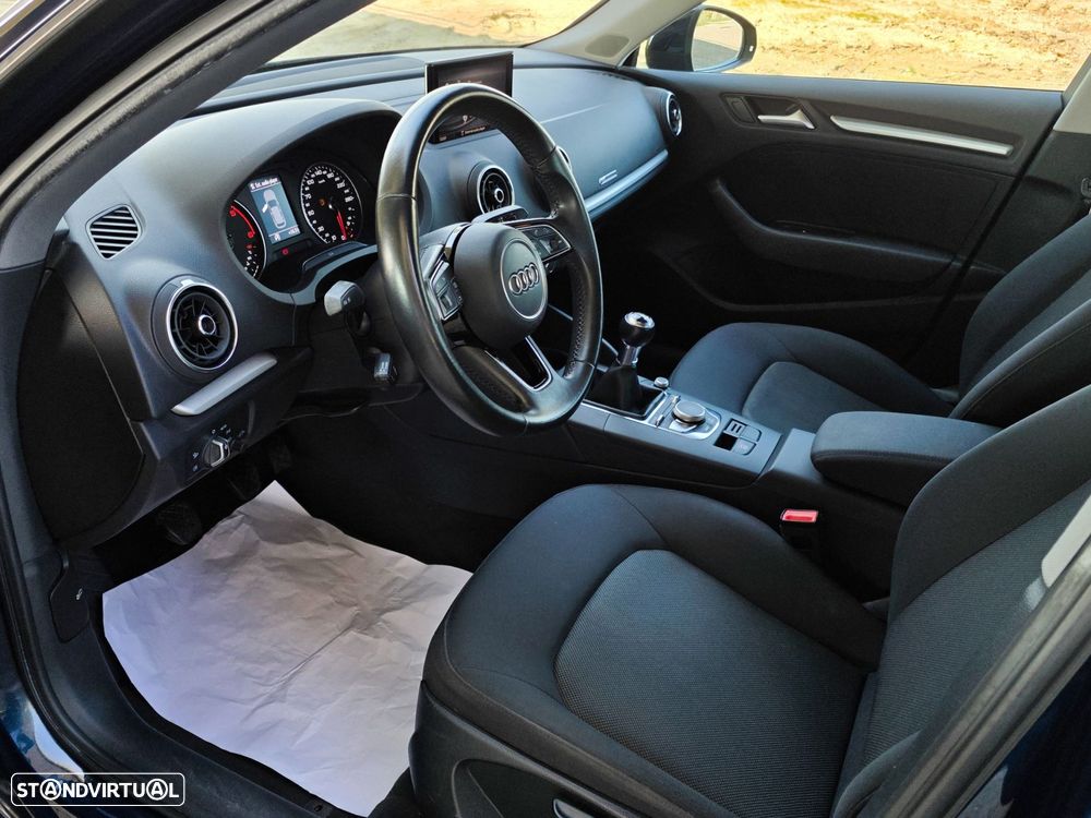 Audi A3 Sportback 30 TDI Sport - 19