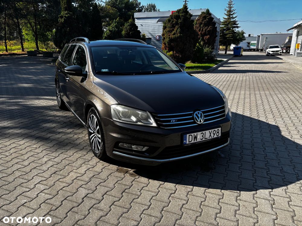Volkswagen Passat - 1