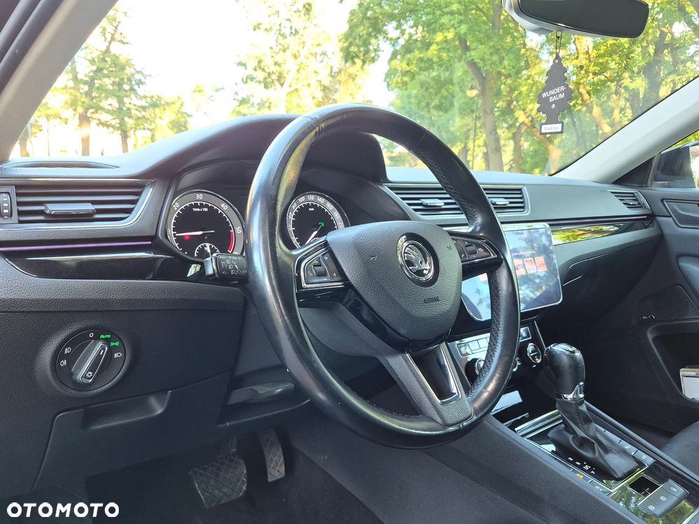 Skoda Superb 2.0 TDI 4x4 L&K DSG - 5