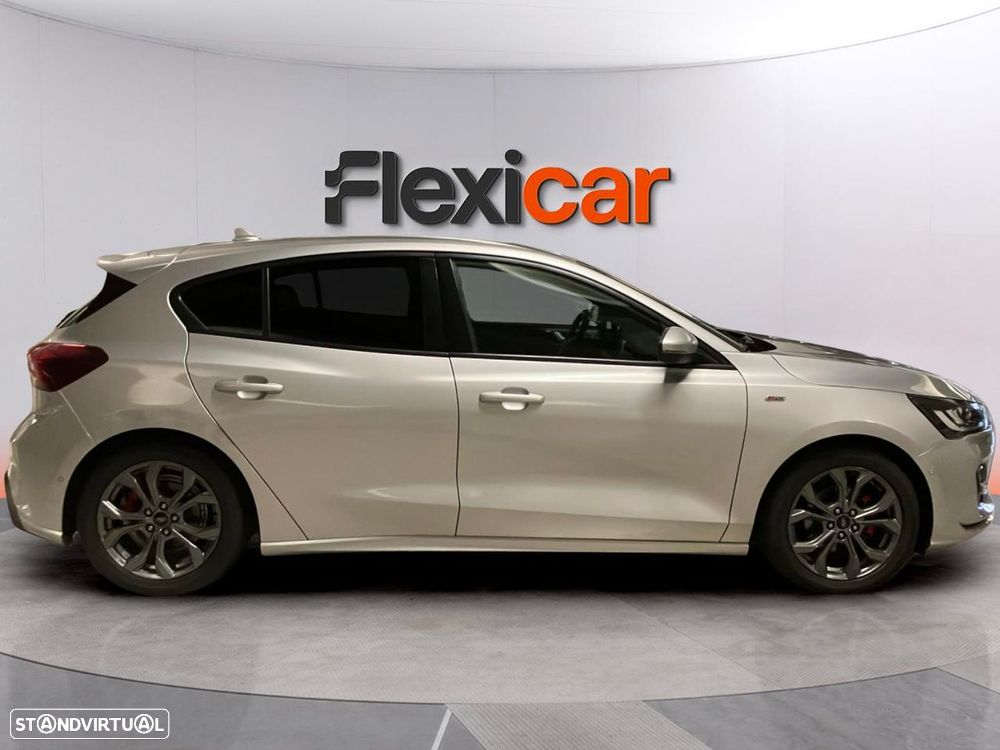 Ford Focus 1.0 EcoBoost MHEV ST-Line X - 6