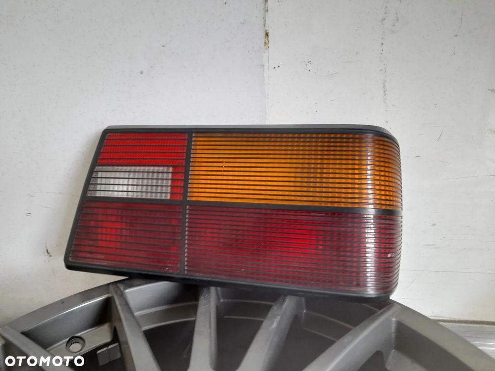 Lampa prawy tył Ford Orion MK1 Ford OE 79BG13N004 - 2