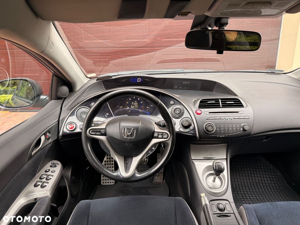 Honda Civic 1.8 Executive - 6