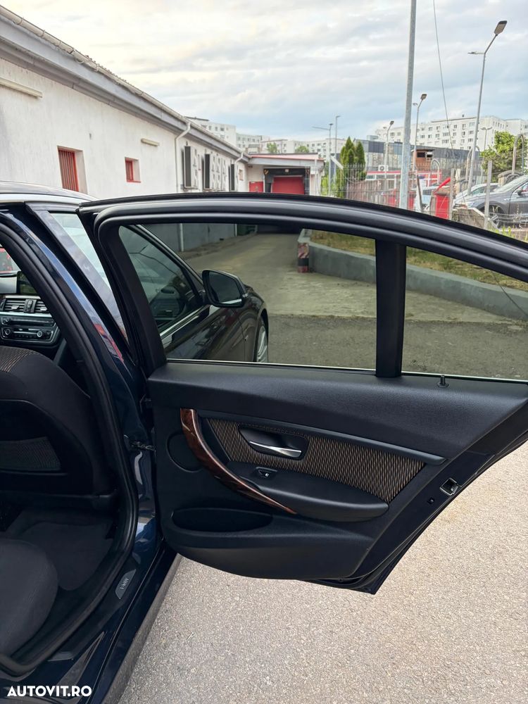BMW Seria 3 316d Aut. Luxury Line - 12