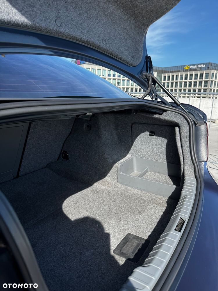 BMW Seria 3 320i - 16