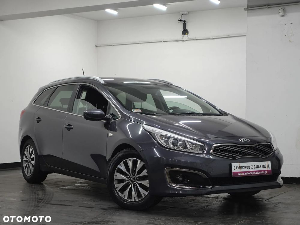 Kia Ceed 1.6 CRDi 136 DCT ISG Spirit - 11