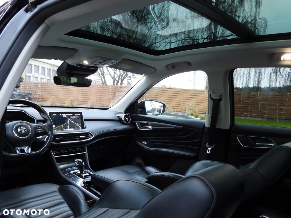 MG EHS Luxury - 24