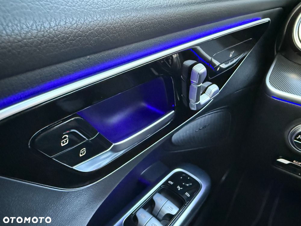 Mercedes-Benz Klasa C 220 d T 9G-TRONIC - 26