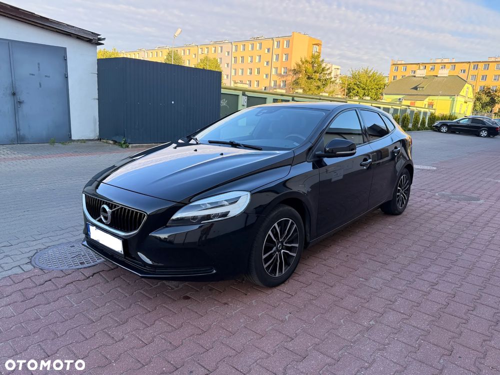Volvo V40 T2 Drive-E Momentum - 1