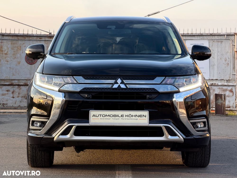 Mitsubishi Outlander 2.4 4WD Plug-In Hybrid Top - 3