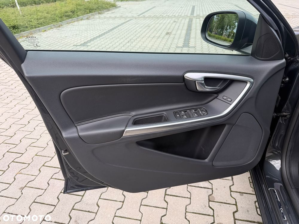 Volvo V60 D2 Drive-E Kinetic - 27