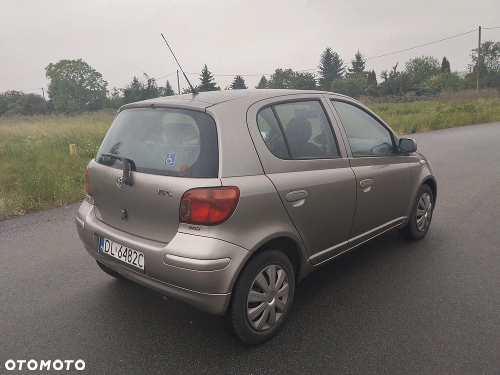 Toyota Yaris 1.3 Luna - 4