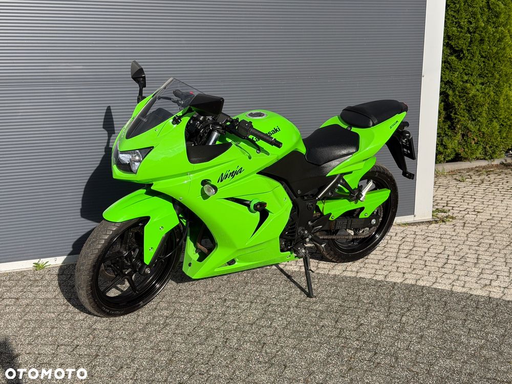 Kawasaki Ninja 250R - 11