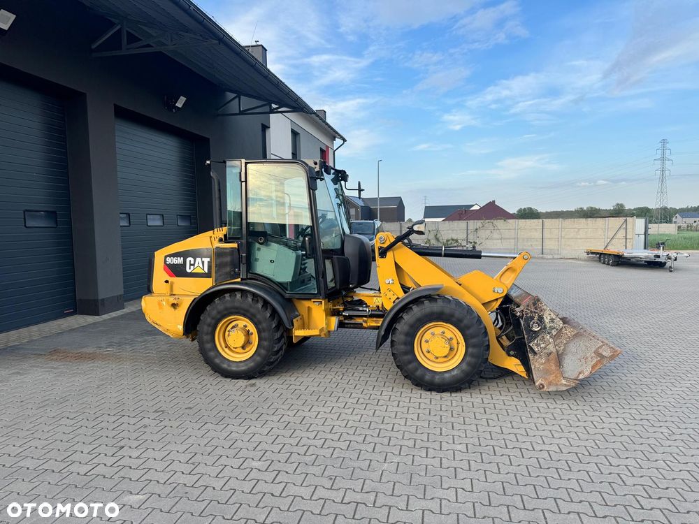 Caterpillar 906M - 2