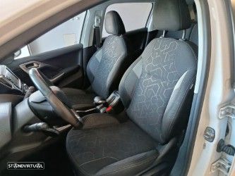Peugeot 2008 1.2 PureTech Style - 23