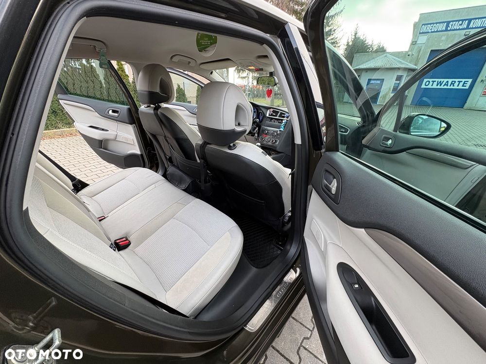 Citroën C4 1.6 VTi Exclusive - 4