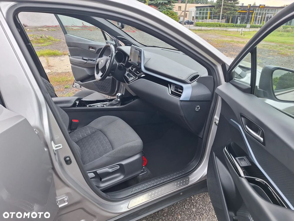Toyota C-HR 1.8 Hybrid GPF Executive - 19