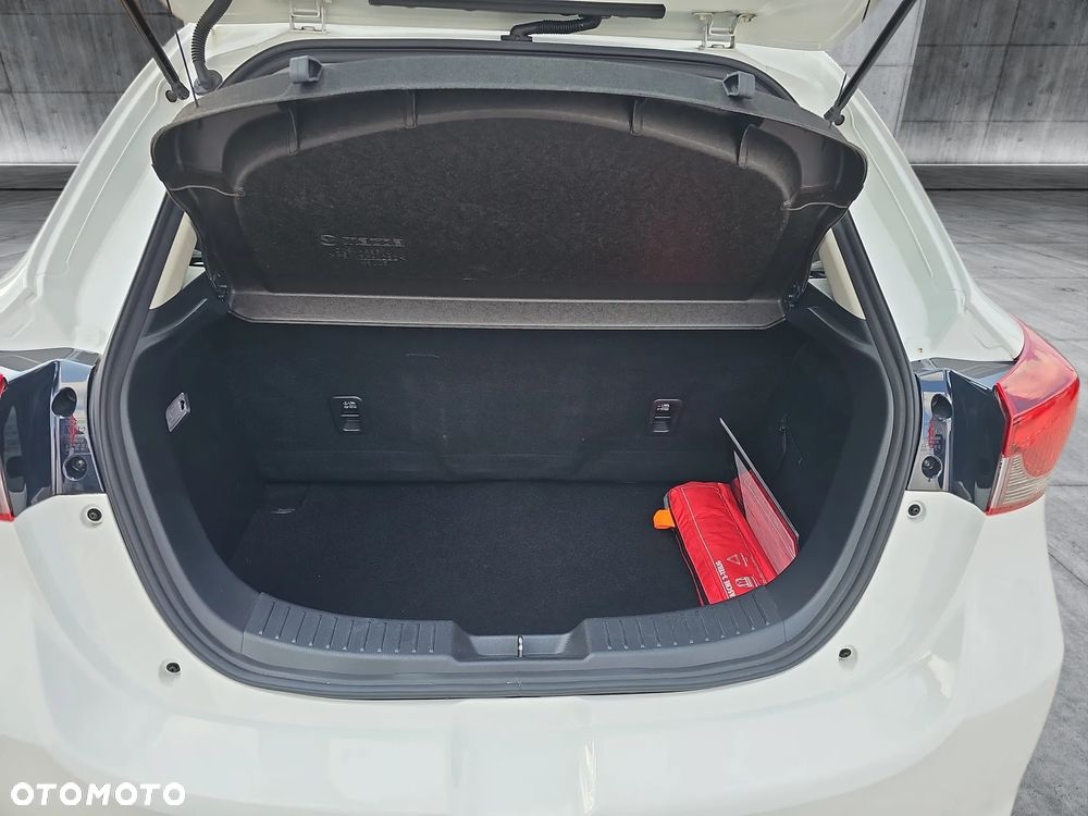 Mazda 2 - 9