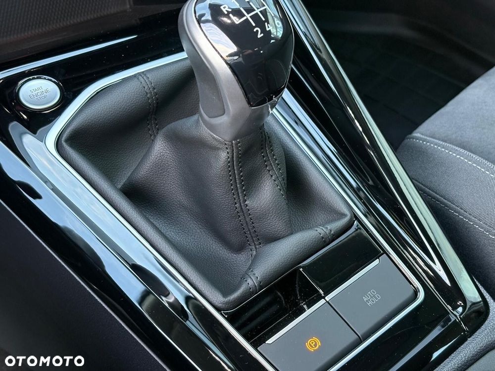Volkswagen Golf 1.5 TSI EVO Style - 27