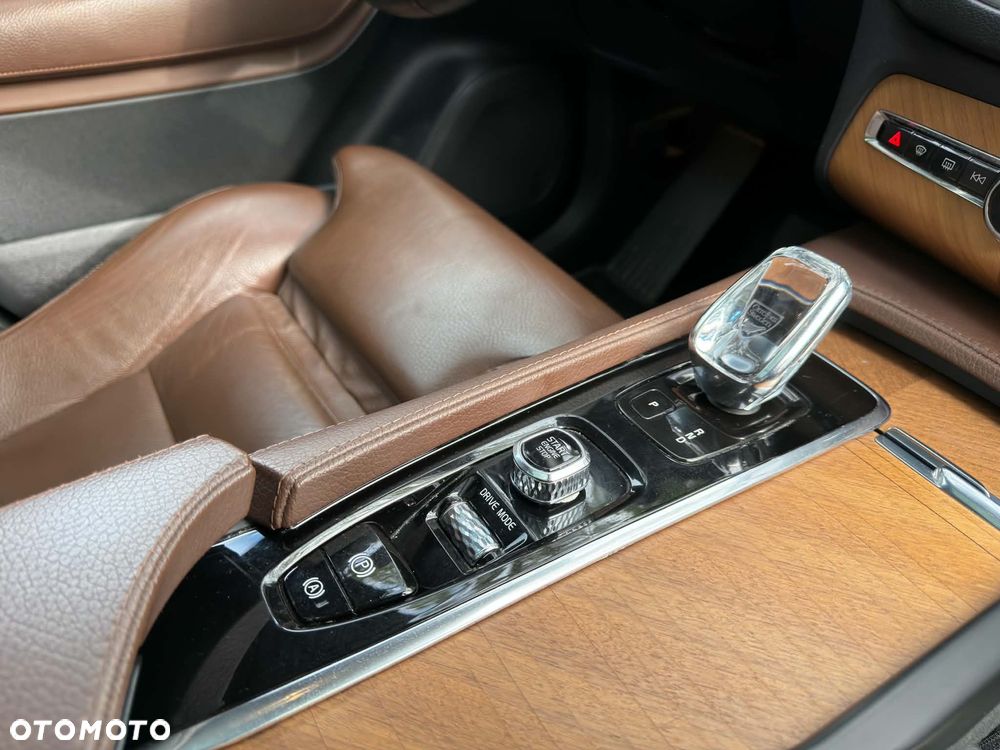Volvo XC 90 - 13